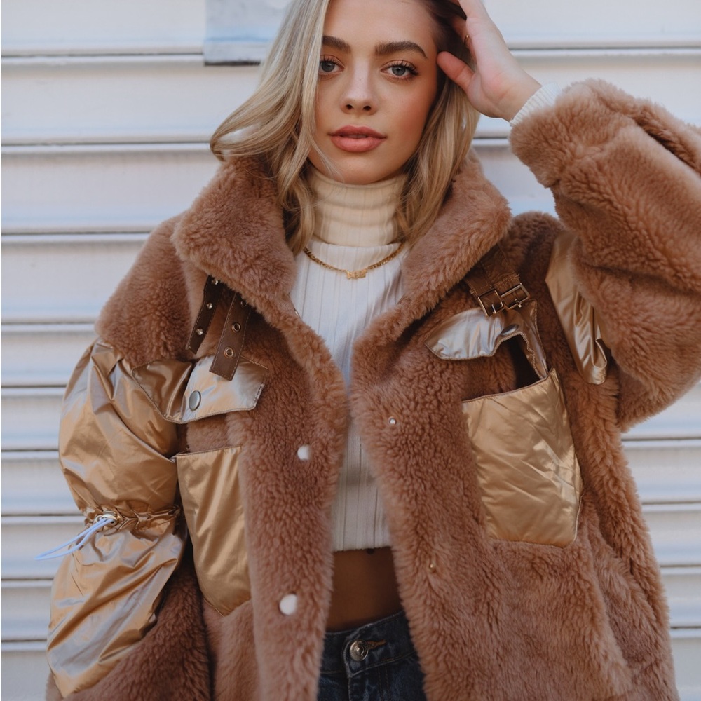 Bubish Luxe Faux Fur Coat in Tan & Gold